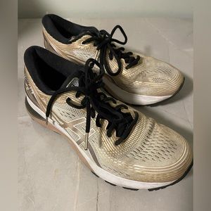 ASICS Gold & White Gel-Nimbus Sneaker